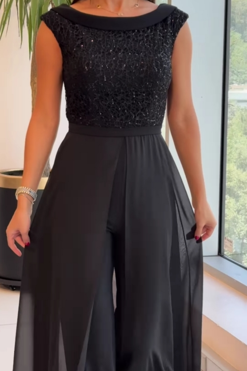 LAYNE | STYLISH SLEEVELESS JUMPSUIT