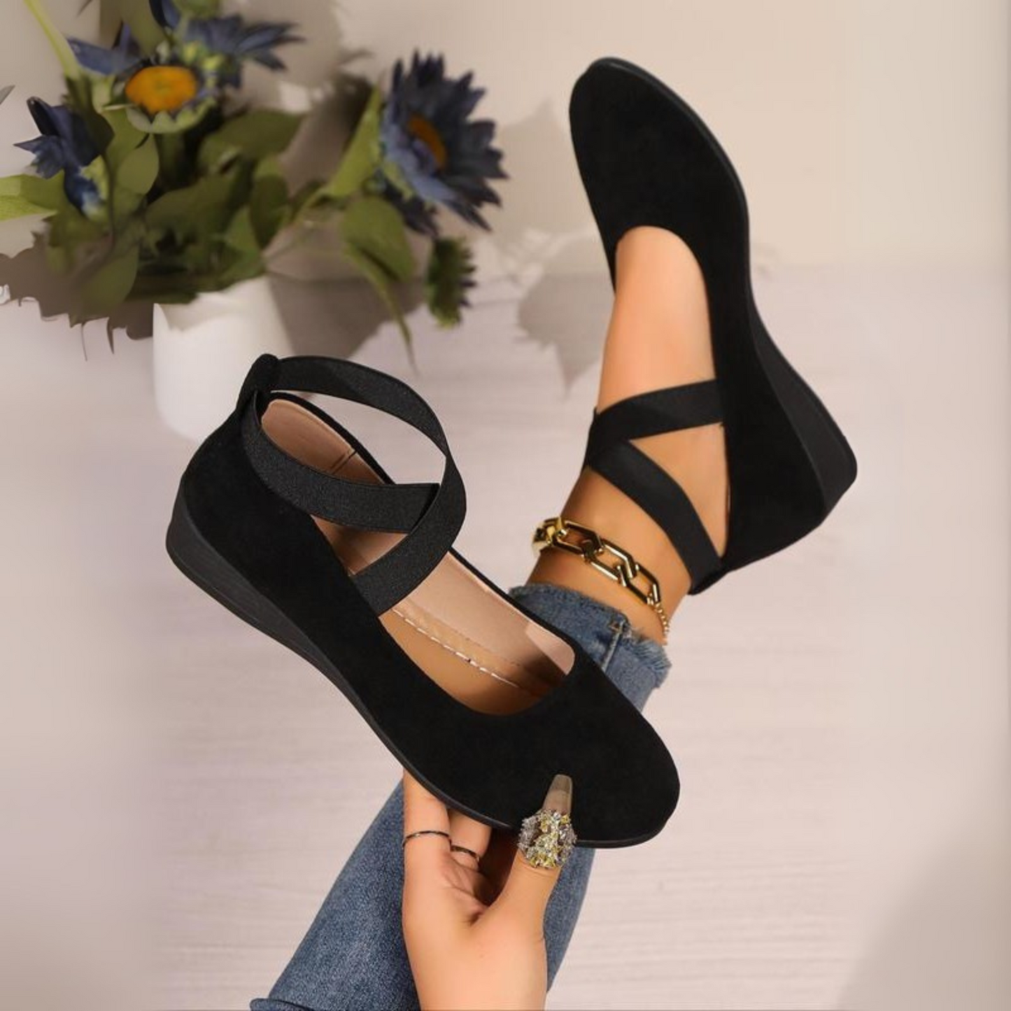 MIA | CLOSED WEDGE BALLERINA SHOES