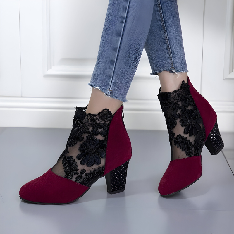 LAYLA | ELEGANT ANKLE STRAP HEELS